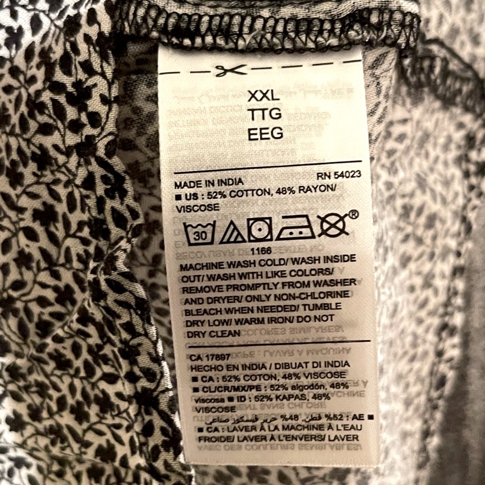 Old Navy Ruffle Blouse - Picture 5 of 6
